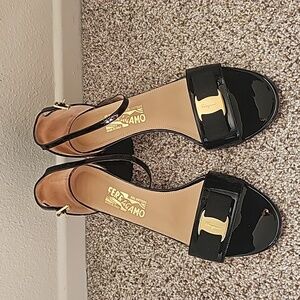 Nero patentcalf gavina black salvatore ferragamo size 11